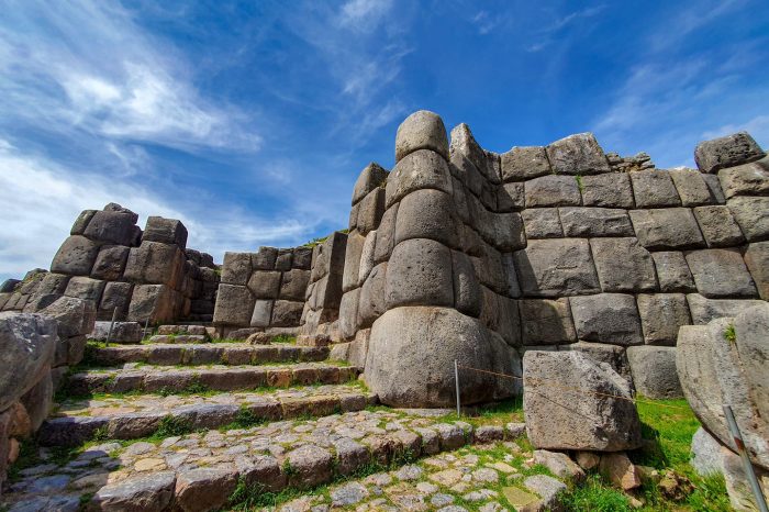 Cusco Tour: Inca & Colonial Half-Day Tour